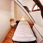 Albergue Homer - Old Town Square *