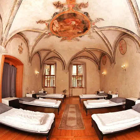 Homer - Old Town Square Hostel Prága