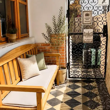 Homer - Old Town Square Hostel