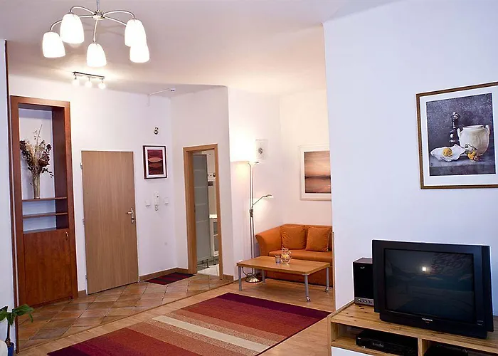 Homer - Old Town Square Hostel *