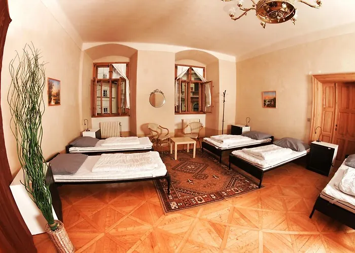 Hostel Homer - Old Town Square *