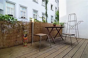 Homer - Old Town Square *